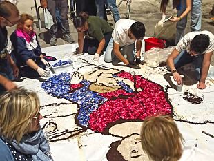 a-partanna-torna-linfiorata-con-le-comunita-parrocchiali