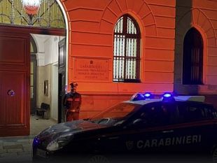 adescavano-uomini-sul-web-per-rapine-e-violenze
