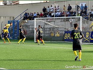 calcio-eccellenza-continua-la-marcia-in-vetta-del-mazara-2-0-al-caccamo