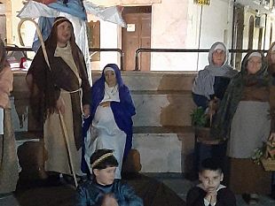 grande-successo-per-la-perla-imperiale-che-ha-presentato-il-presepe-vivente-della-grotta-dei-cappuccini