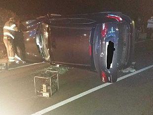 valderice-incidente-stradale-auto-si-ribalta-conducente-illeso