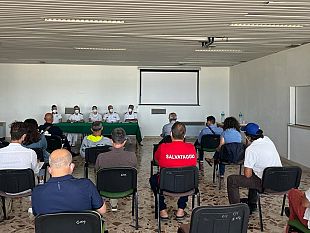 mazara/mazara-la-capitaneria-di-porto-incontra-titolari-di-stabilimenti-balneari