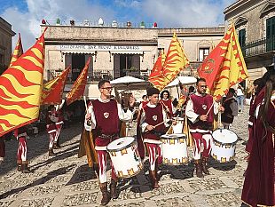 erice-torna-nel-medioevo-al-via-la-festa-federicina