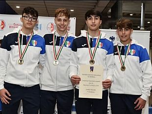campionati-italiani-serie-b1-la-squadra-mazarese-di-sciabola-maschile-e-bronzo-e-conquista-la-promozione-in-serie-a2