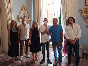 lamministrazione-comunale-della-citta-di-trapani-al-fianco-di-paolo-costa