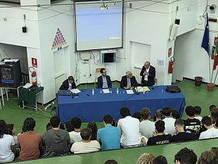 alcamo-premio-isabella-pipitone-premiati-27-studenti-del-liceo-classico-e-scientifico