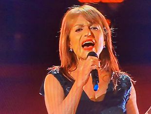 the-voice-senior-trapani-ancora-protagonista-caterina-greco-conquista-rai1-cantando-in-dialetto