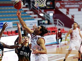 pallacanestro-trapani-travolta-in-casa-da-una-torino-reale-finisce-83-110