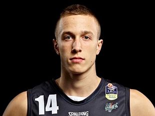 pallacanestro-trapani-in-granata-erick-czumbel