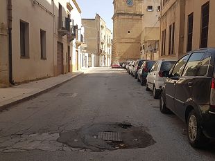 voragine-in-via-san-michele-grosso-pericolo-per-cittadini-e-turisti