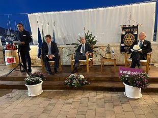 il-rotary-club-trapani-ha-ospitato-il-presidente-emerito-della-repubblica-di-albania-bamir-topi