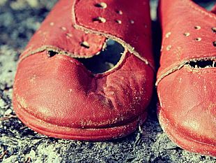 un-paio-di-scarpette-rosse