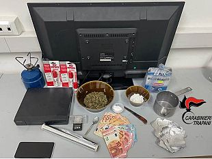 trapani/trapani-appartamento-adibito-a-negozio-della-droga