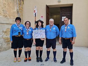 esami-di-terza-media-gloria-si-presenta-in-uniforme-scout