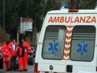 incidente-stradale-fra-due-auto-nella-via-mongiolisi