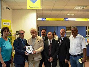 inaugurato-lo-sportello-immigrati-di-poste-italiane