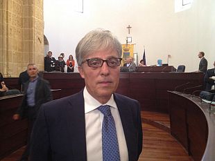 mazara-inizia-valzer-in-consiglio-il-primo-ballo-per-safina-randazzo-ingargiola-di-gregorio-e-norrito