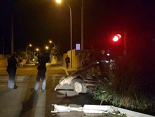 video-mazara-treno-contro-carrello-agricolo-al-passaggio-a-livello-di-viale-africa