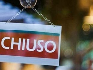 chiusura-locali-a-marinella-interviene-lamministratrice