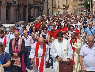 mazara-giubileo-le-aggregazioni-laicali-da-san-michele-in-cattedrale