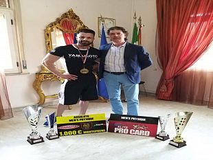 nuovo-traguardo-in-ambito-internazionale-per-il-campione-di-body-building-giuseppe-riserbato-i-complimenti-del-sindaco-castiglione