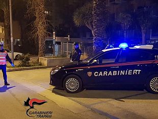 trapani/rubano-una-macchina-e-si-schiantano-contro-auto-in-sosta