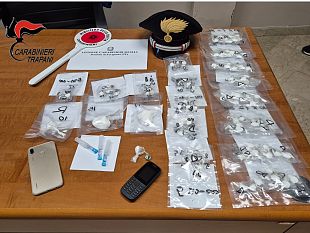 scende-dallaliscafo-a-favignana-con-300-grammi-di-cocaina-scoperto-ed-arrestato-dai-carabinieri