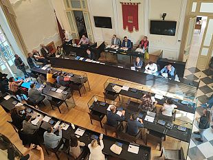 trapani-consiglio-comunale-straordinario-cittadini-contro-tranchida