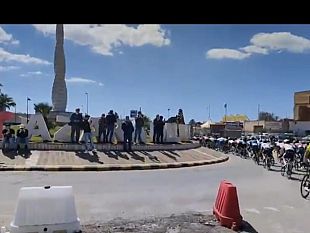 video_-giro-di-sicilia-il-passaggio-dei-ciclisti-da-mazara-del-vallo