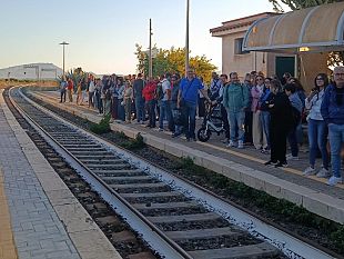 tratta-ferroviaria-castelvetrano-trapani-disagi-per-i-pendolari-andare-a-lavoro-e-diventato-un-calvario
