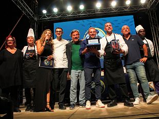 tuna-fish-fest-2026-lo-chef-genna-vince-il-gran-premio-internazionale-del-tonno-rosso