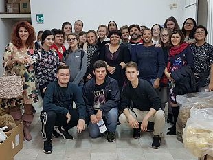 video-mazara-visita-aziendale-per-16-studenti-russi-nell-ambito-di-intercultura