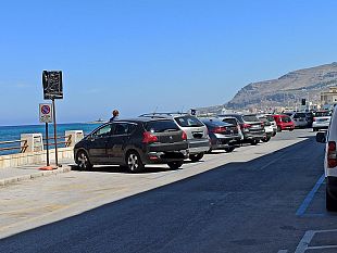 trapani-parcheggio-selvaggio-blocca-la-litoranea-elevate-diverse-sanzioni-dalla-municipale