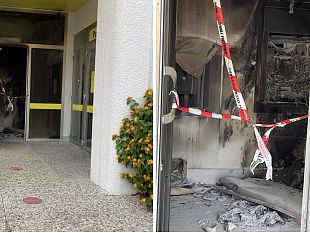 gibellina-incendio-danneggia-sportello-automatico-dell-ufficio-postale