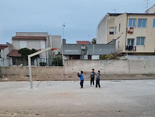 facciamo-canestro-si-inaugura-il-campo-di-basket-voluto-dal-comitato-genitori