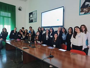 trapani-un-filo-rosa-tra-scienza-e-liberta-alla-scuola-rosina-salvo