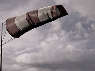 sicilia-in-arrivo-raffiche-a-100-kmh-allerta-per-la-tempesta-di-maestrale