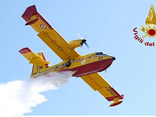 valderice-fuoco-nel-parco-urbano-di-misericordia