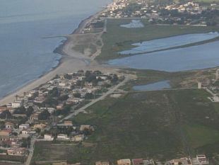 case-nei-150-metri-dalla-battigia-lassociazione-akasa-si-rivolge-alla-corte-costituzionale