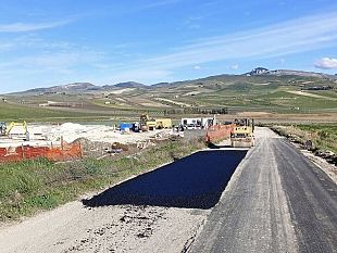 santa-margherita-di-belice-realizzati-i-lavori-per-garantire-maggiore-sicurezza-sulla-strada-consortile-ex-29