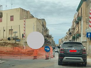 mazara-lavori-stradali-fra-vie-roma-e-marsala-non-autorizzati-ditta-sanzionata-chiarimenti-su-cantieri-notturni