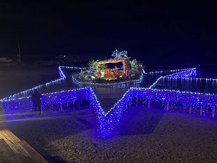 la-maxi-stella-cometa-illumina-la-borgata-di-marinella-di-selinunte