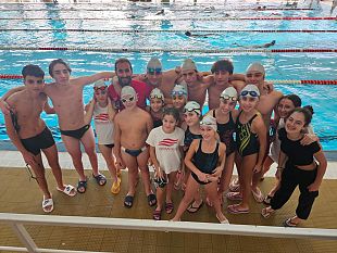 nuoto-pieno-di-medaglie-per-la-societa-mazarese-swim-club-alla-i-tappa-del-campionato-regionale