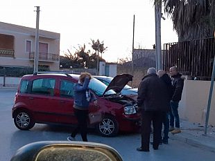 mazara-violento-scontro-fra-due-auto-in-via-marsala