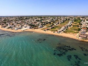 una-perdita-dacqua-nella-via-25-a-triscina