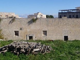 favignana-necessario-intervento-a-tutela-del-camerone-delle-celle-di-punizione