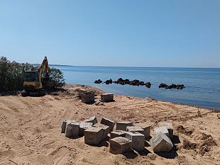 mazara-conclusa-la-demolizione-di-una-struttura-fatiscente-sul-lungomare-hopps