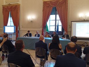 assostampa-trapani-consegnato-al-prefetto-manifesto-contro-fake-journalism-e-lavoro-nero