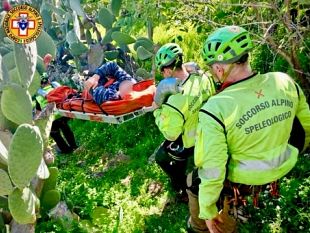 cade-da-un-olivo-in-zona-impervia-75enne-recuperato-dal-soccorso-alpino