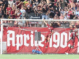 il-trapani-batte-la-capolista-vibonese-2-0